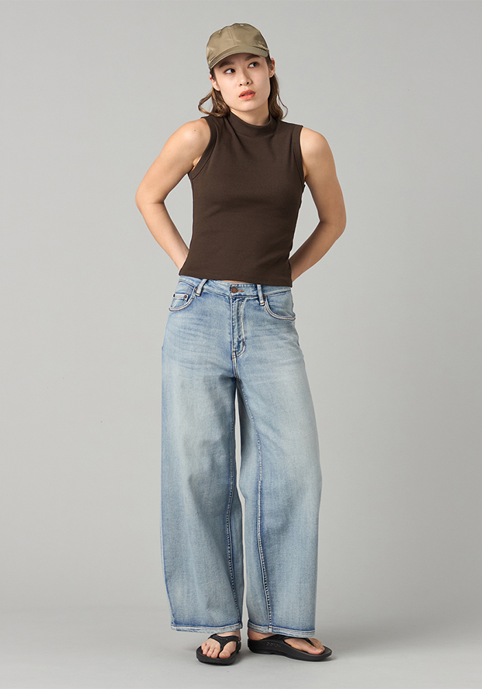 TANK TOPコーデ1