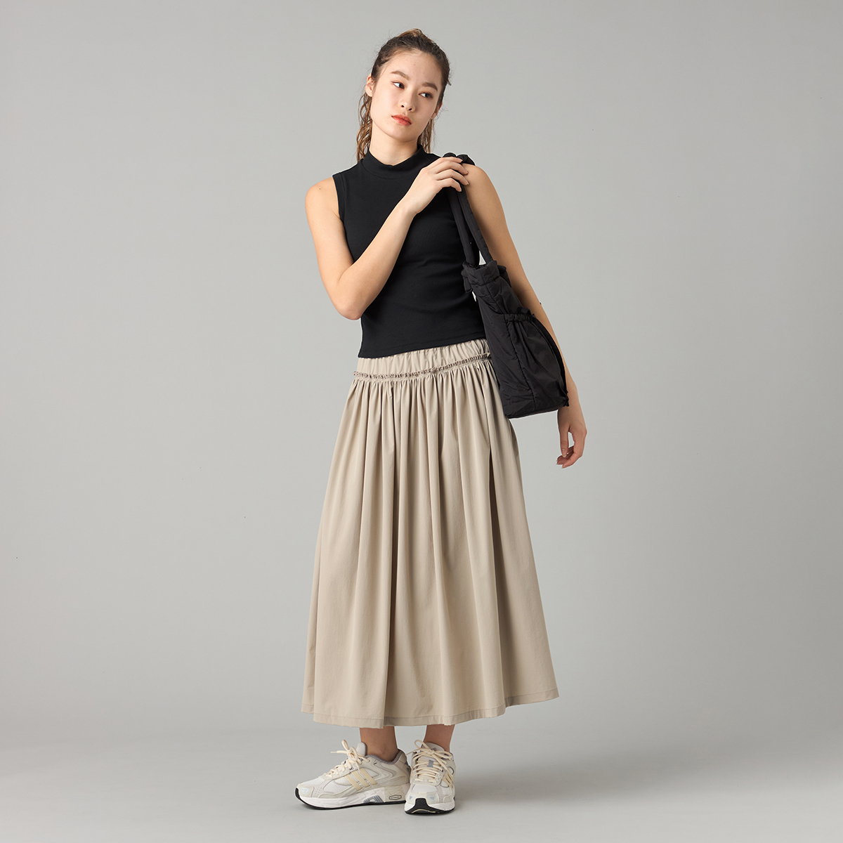 カジュアルに楽しむ週末トリップスタイル