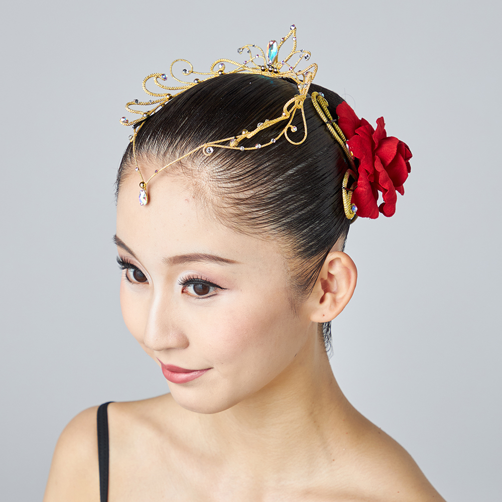 エスメラルダ・パキータ向けティアラの着用イメージ画像