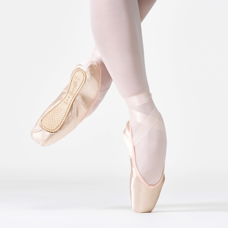 スワニルダ【22.0～23.5cm】