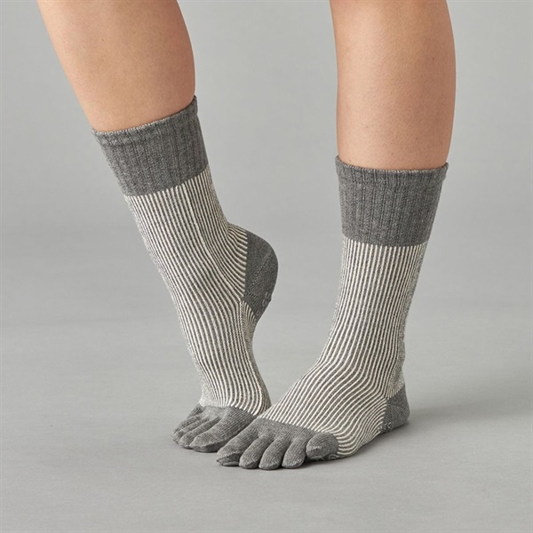 140206 ラメストライプハイクルー(ダークグレー-23.0〜25.0)