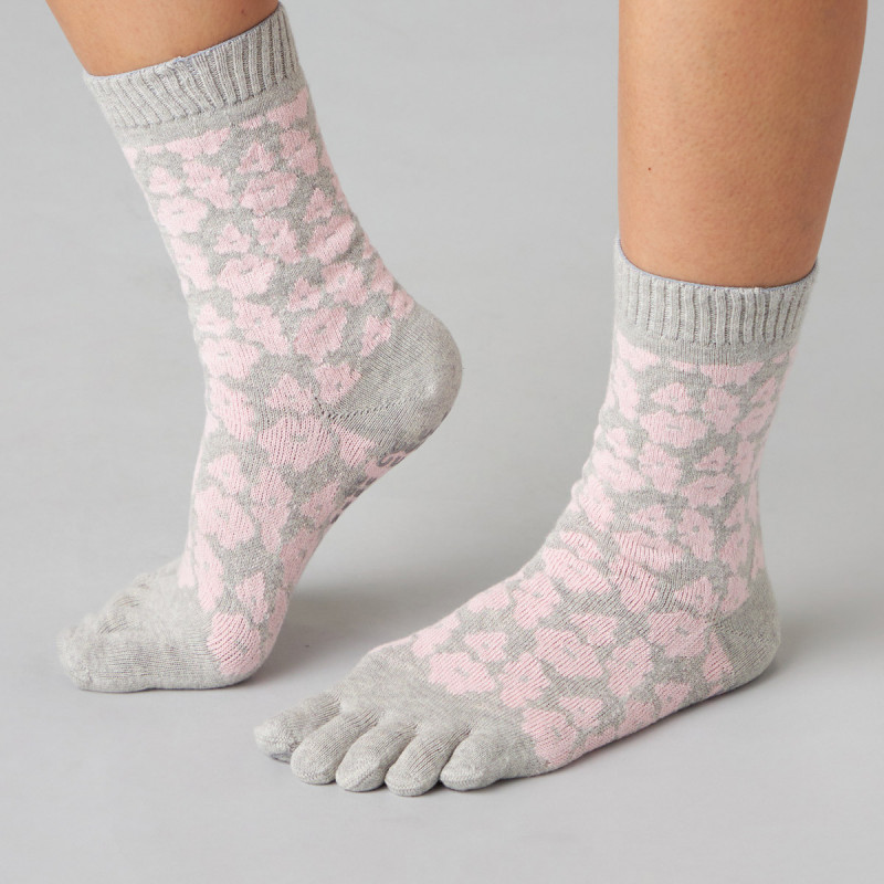 141056 フラワー柄ロークルー ５本指ソックス