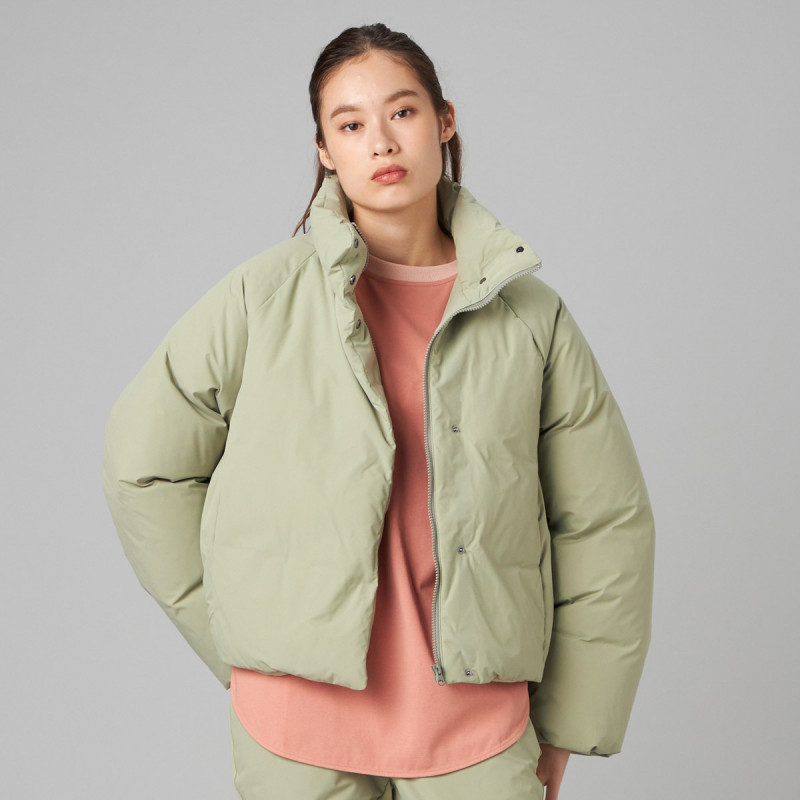 ハイロフトミドルダウンジャケット