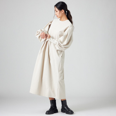 タフタワンピース