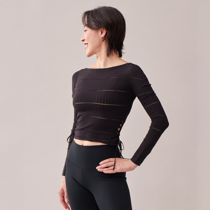 【新品】ノーソーイングニット　ジオメトリックニットTシャツ ノーソーイングニット】ジオメトリックショートニットトップ 商品