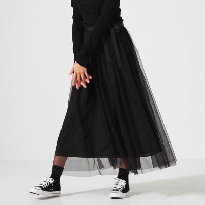 本日限りお値下げ　新品未使用チャコット　黒いフリル付きレッスンウェア Poly Dupion Strap Frilled Dress | Pasand by ne Quittez pas