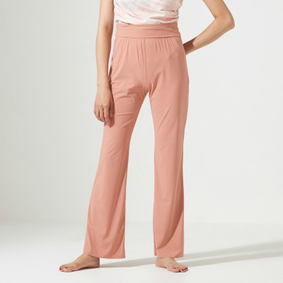 ★ライトブーツカットパンツ