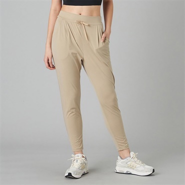 ベージュ S の画像