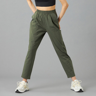 EasyCare+ テーパードパンツ