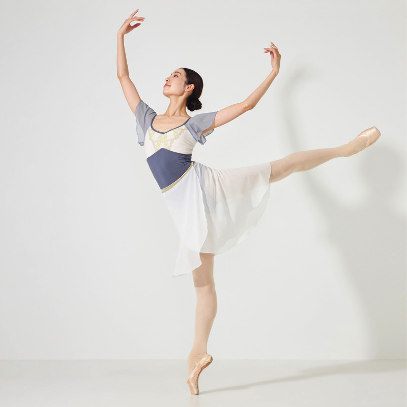 ☆フレアスリーブレオタード 商品ページ | チャコットオンラインショップ