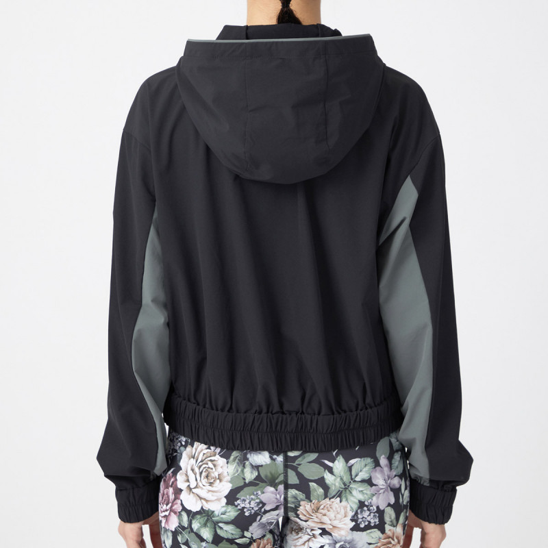 マルチテックタフタジャケット 商品ページ | チャコットオンラインショップ