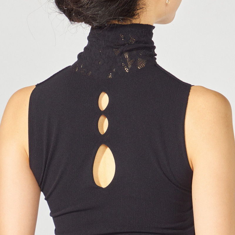 ノーソーイングニット】カップ付きハイネックトップ 商品ページ