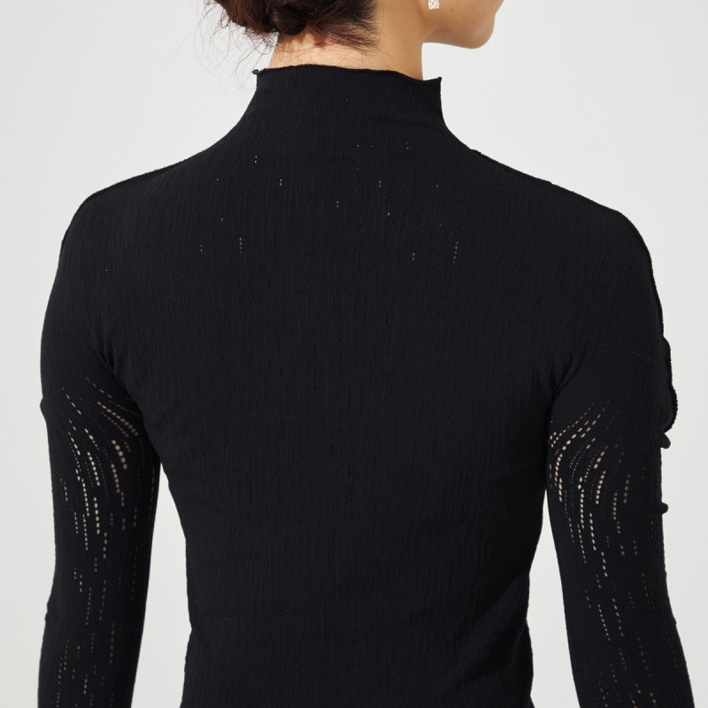 ノーソーイングニット】スタッズハイネックショートトップ 商品ページ