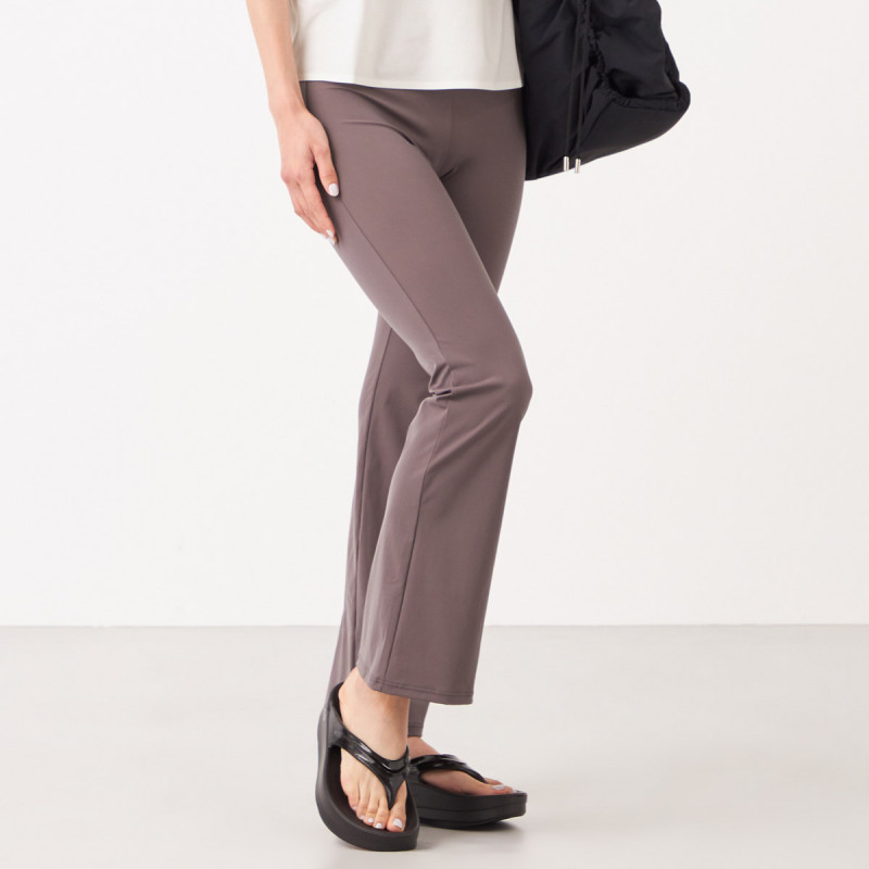 【カール様】新品 チャコット ライトスムースブーツカットパンツM ヨガ バレエ ☆ライトスムースブーツカットパンツ 商品ページ | チャコット