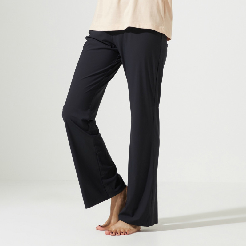 ☆ライトブーツカットパンツ 商品ページ | チャコットオンラインショップ