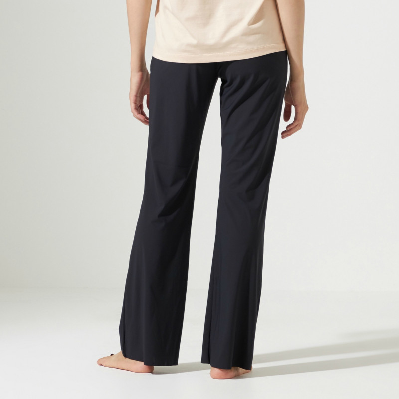 ☆ライトブーツカットパンツ 商品ページ | チャコットオンラインショップ