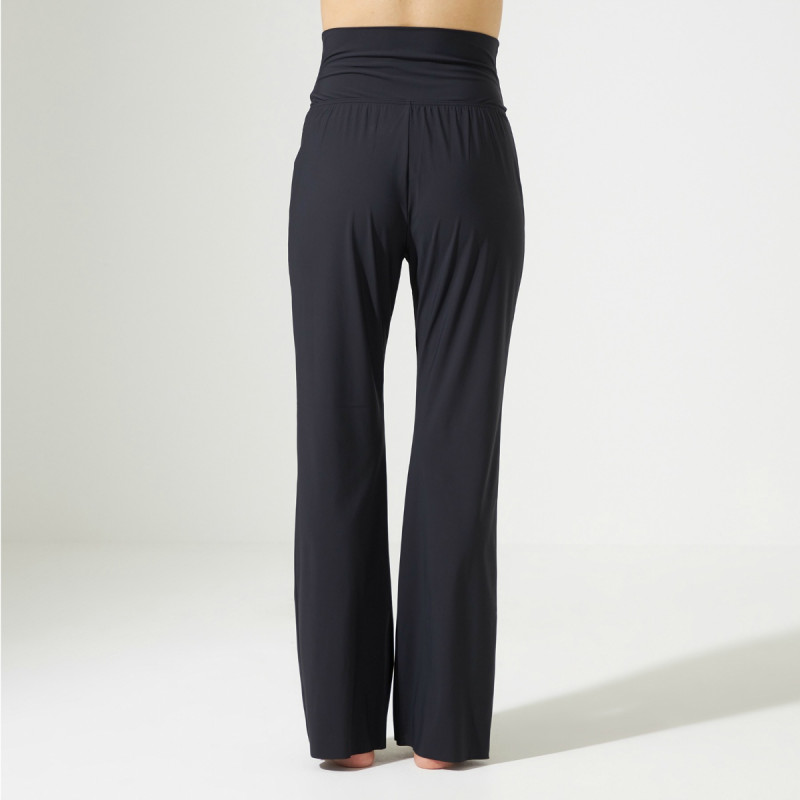 ☆ライトブーツカットパンツ 商品ページ | チャコットオンラインショップ