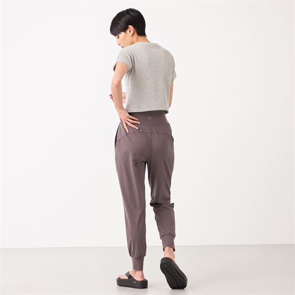 ☆スムースライトパンツ 商品ページ | チャコットオンラインショップ
