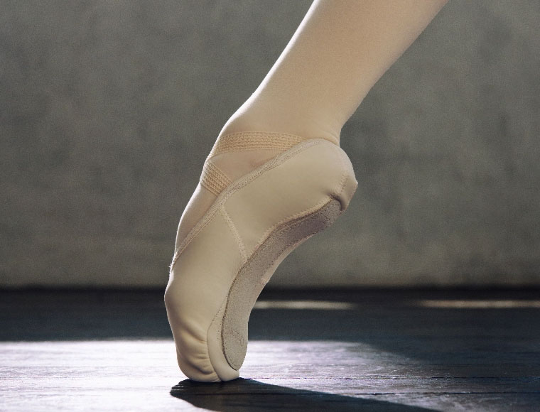 M チャコット 裏起毛 ジャケット 黒 ＊ バレエ ヨガ ダンス レディース 銀座インズ店｜チャコット