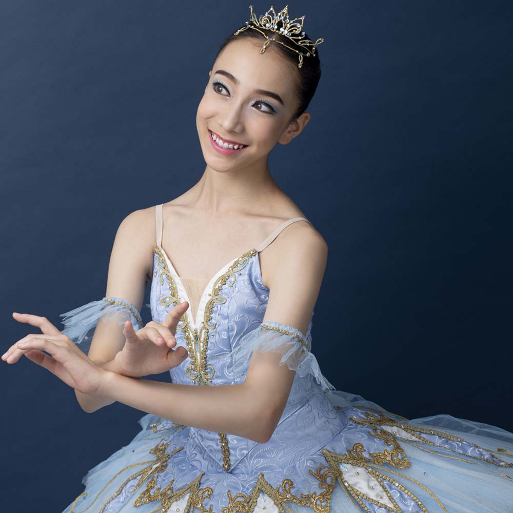 水色の衣装におすすめのカラーメイク